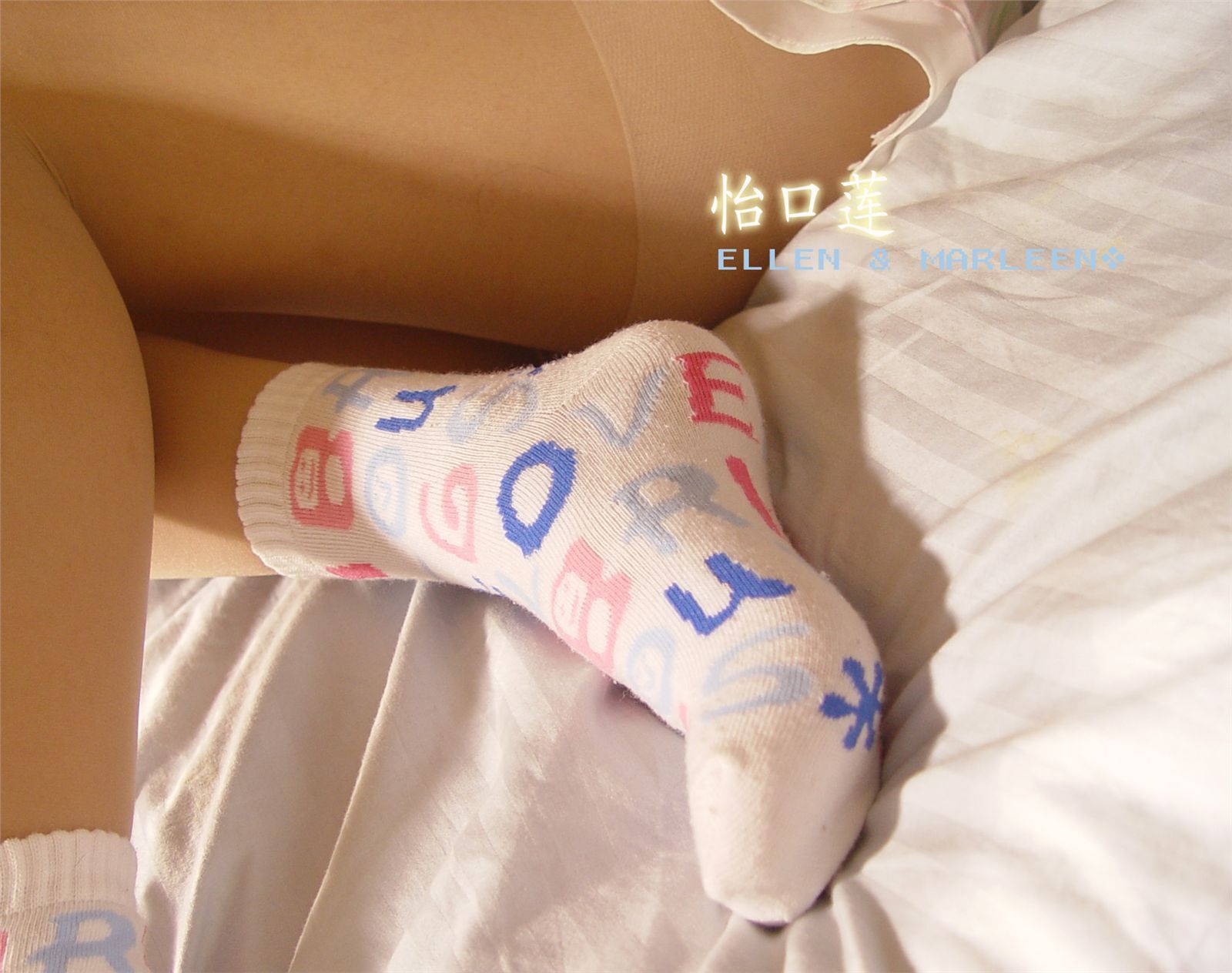 淡淡猫香全部丝袜套图大合集 1